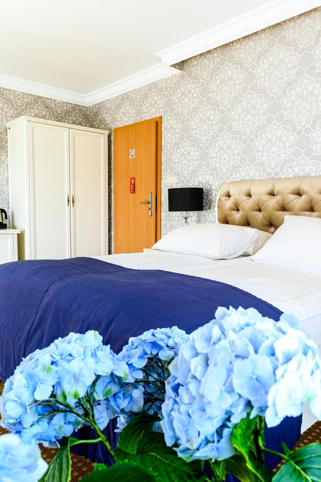 Moris Boutique Beach Hotel กดัญสก์ ภายนอก รูปภาพ