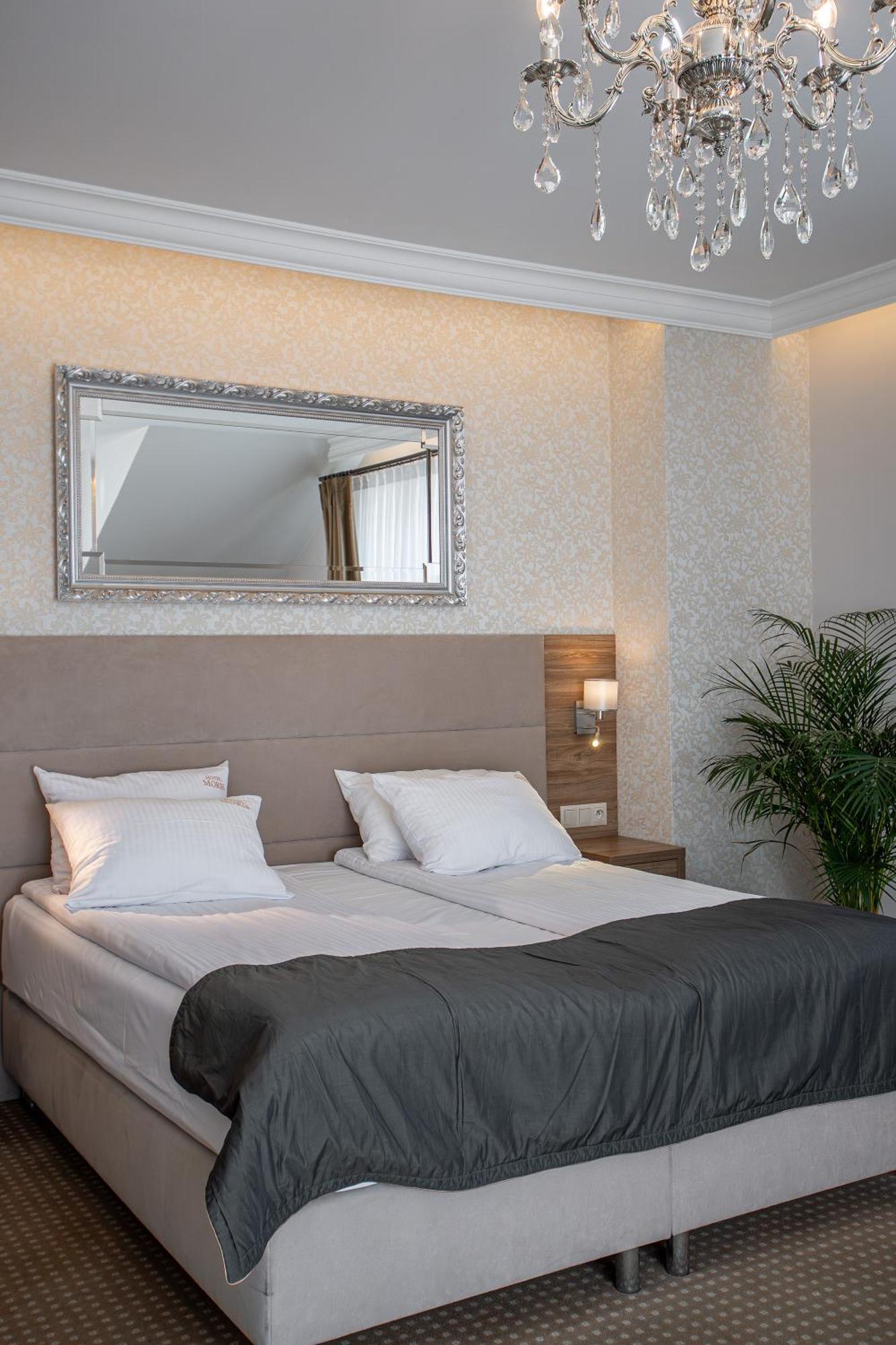 Moris Boutique Beach Hotel กดัญสก์ ภายนอก รูปภาพ